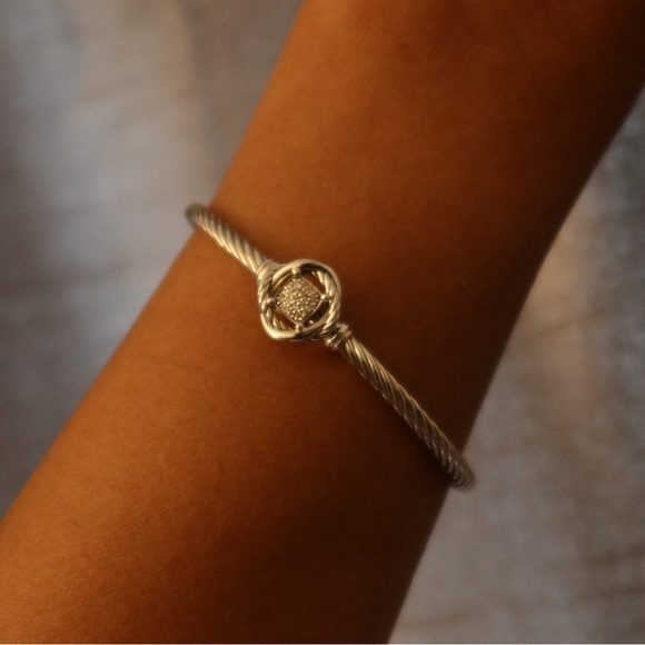 David Yurman infinity bracelet with diamonds - Picture 4 of 8